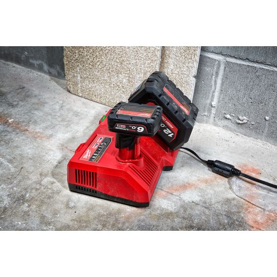 Сверхбыстрое зарядное устройство Milwaukee M12-18SC - 4932471736, Модель: M12-18SC, внеший вид, изображение 5