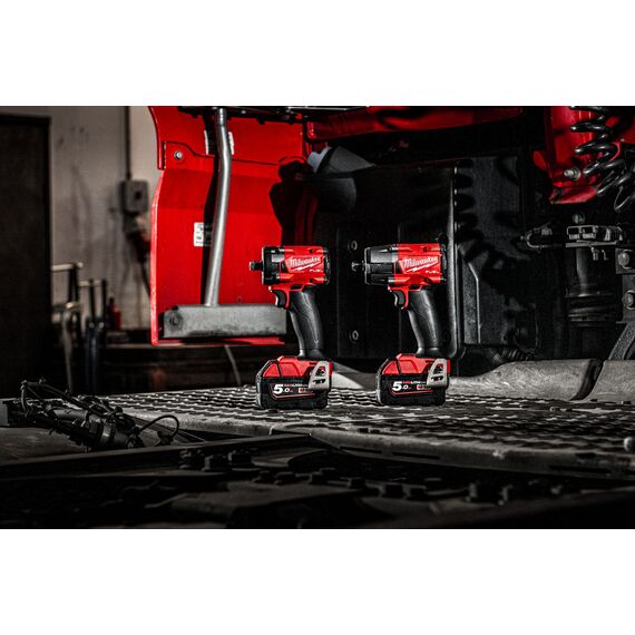 Аккумуляторный импульсный гайковерт Milwaukee M18 FIW2F12-502X - 4933478445, внеший вид, изображение 7