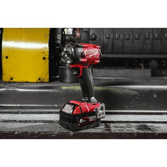 Аккумуляторный импульсный гайковерт Milwaukee M18 FIW2F12-502X - 4933478445, внеший вид, изображение 10