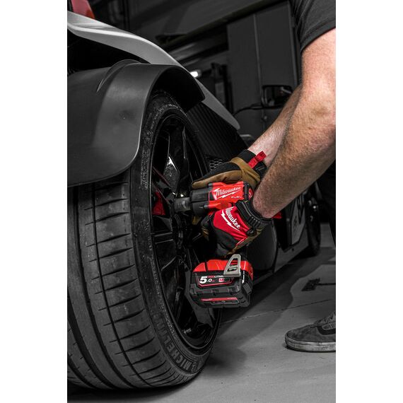 Аккумуляторный импульсный гайковерт Milwaukee M18 FMTIW2F12-502X - 4933478450, Модель: M18 FMTIW2F12-502X, фото, изображение 5 Аккумуляторный импульсный гайковерт Milwaukee M18 FMTIW2F12-502X - 4933478450, Модель: M18 FMTIW2F12-502X, внеший вид, изображение 5