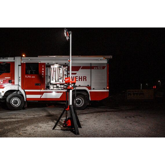 Высокомощная мачта освещения / зарядное устройство Milwaukee M18 HOSALC-0 - 4933478116, внеший вид, изображение 9