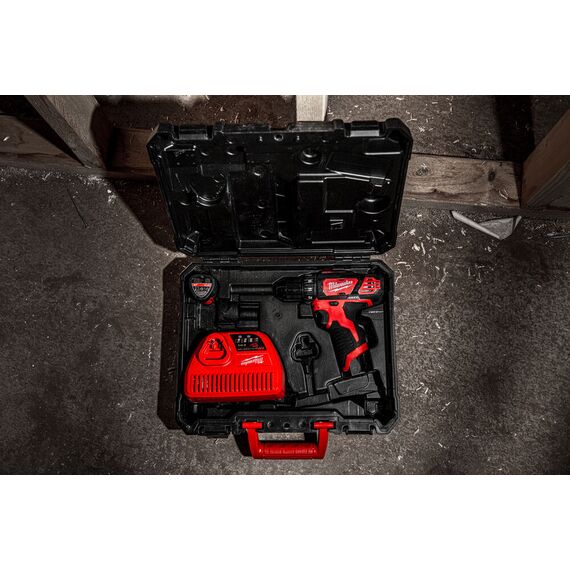 Аккумуляторная дрель-шуруповерт Milwaukee M12 BDD-201C - 4933479439, Модель: M12 BDD-201C, фото, изображение 13 Аккумуляторная дрель-шуруповерт Milwaukee M12 BDD-201C - 4933479439, Модель: M12 BDD-201C, внеший вид, изображение 13