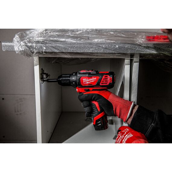 Аккумуляторная дрель-шуруповерт Milwaukee M12 BDD-201C - 4933479439, Модель: M12 BDD-201C, фото, изображение 9 Аккумуляторная дрель-шуруповерт Milwaukee M12 BDD-201C - 4933479439, Модель: M12 BDD-201C, внеший вид, изображение 9