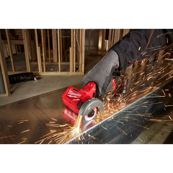 Субкомпактная многофункциональная отрезная машина Milwaukee M12 FCOT-622X - 4933464620, фото, изображение 9 Субкомпактная многофункциональная отрезная машина Milwaukee M12 FCOT-622X - 4933464620, внеший вид, изображение 9