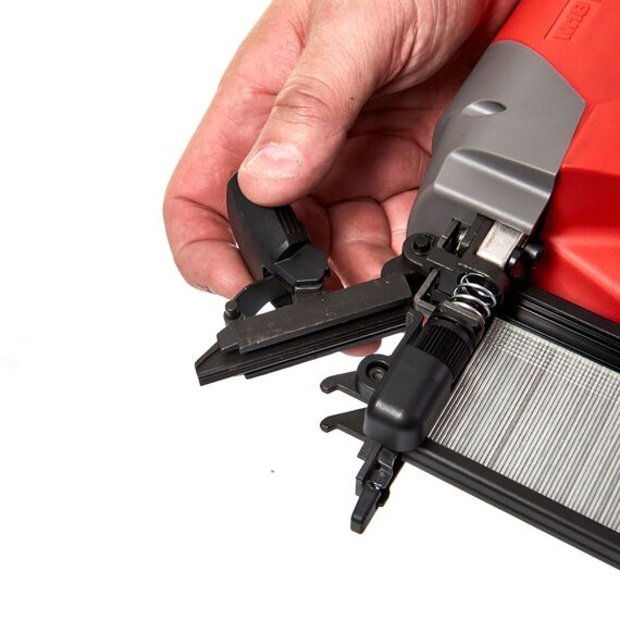 Аккумуляторный гвоздезабиватель Milwaukee M18 CN18GS-0X - 4933451959, Модель: M18 CN18GS-0X, внеший вид, изображение 7