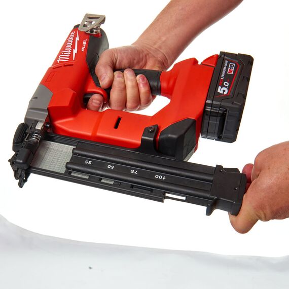 Аккумуляторный гвоздезабиватель Milwaukee M18 CN18GS-0X - 4933451959, Модель: M18 CN18GS-0X, внеший вид, изображение 8