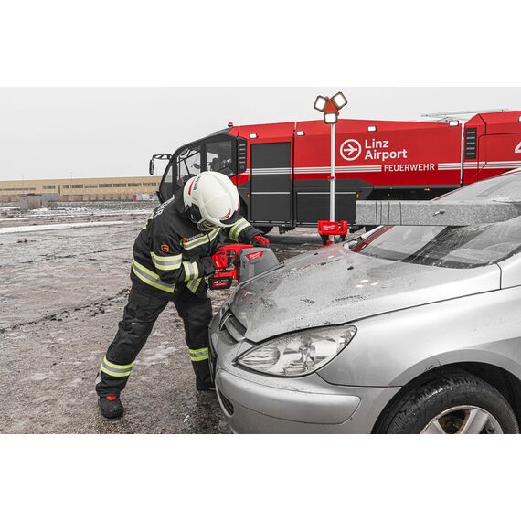 Аккумуляторная циркулярная пила по металлу Milwaukee M18 FMCS66-121C - 4933472111, Модель: M18 FMCS66-121C, внеший вид, изображение 17