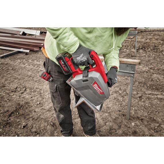 Аккумуляторная циркулярная пила по металлу Milwaukee M18 FMCS66-121C - 4933472111, Модель: M18 FMCS66-121C, внеший вид, изображение 10