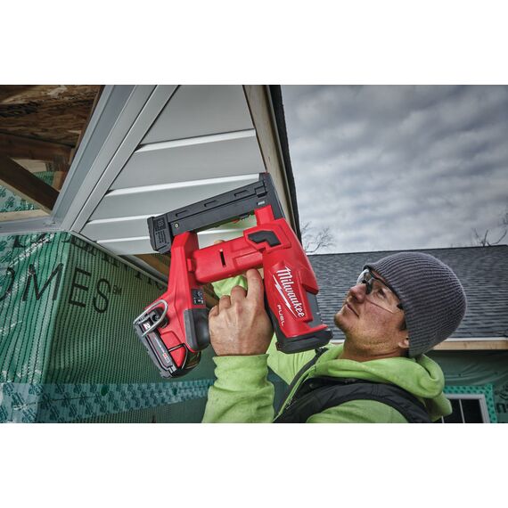 Аккумуляторный степлер Milwaukee M18 FNCS18GS-202X - 4933471941, внеший вид, изображение 3