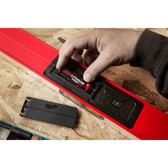 Аккумулятор Milwaukee REDLITHIUM™ USB L4 B3 - 4933478311, Модель: REDLITHIUM™ USB L4 B3, фото, изображение 3 Аккумулятор Milwaukee REDLITHIUM™ USB L4 B3 - 4933478311, Модель: REDLITHIUM™ USB L4 B3, внеший вид, изображение 3
