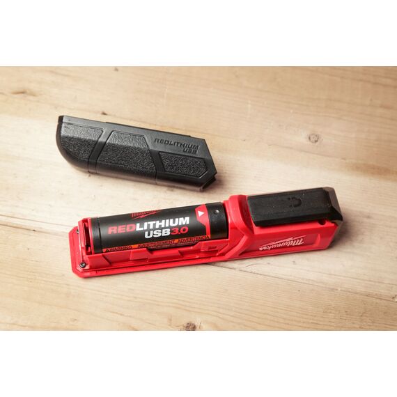 Аккумулятор Milwaukee REDLITHIUM™ USB L4 B3 - 4933478311, Модель: REDLITHIUM™ USB L4 B3, фото, изображение 6 Аккумулятор Milwaukee REDLITHIUM™ USB L4 B3 - 4933478311, Модель: REDLITHIUM™ USB L4 B3, внеший вид, изображение 6