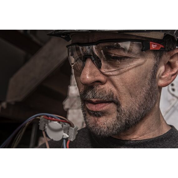 Очки защитные Milwaukee Clear Safety Glasses +1.0 - 4932478909, Модель: Clear Safety Glasses +1.0, Цвет: Прозрачные, внеший вид, изображение 4
