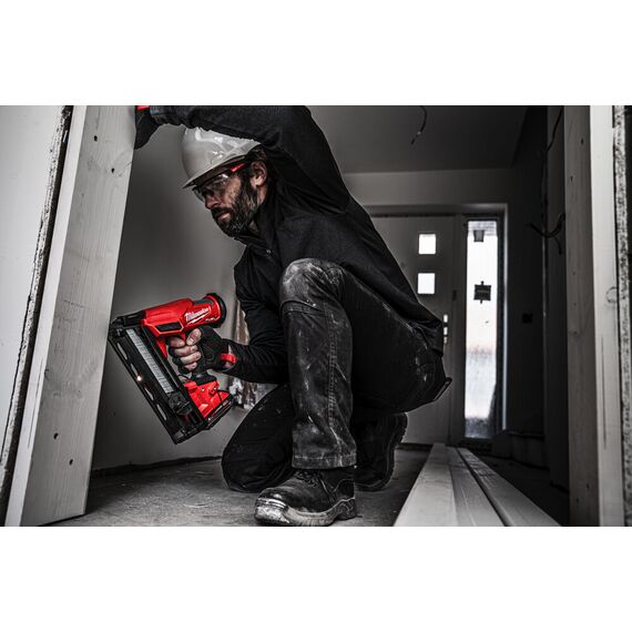 Аккумуляторный гвоздезабиватель Milwaukee M18 FN16GA-202X - 4933478092, Модель: M18 FN16GA-202X, внеший вид, изображение 5