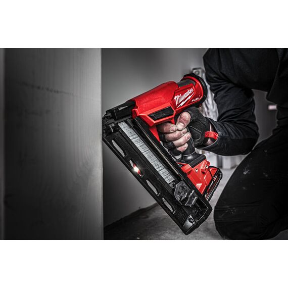 Аккумуляторный гвоздезабиватель Milwaukee M18 FN16GA-202X - 4933478092, Модель: M18 FN16GA-202X, внеший вид, изображение 8