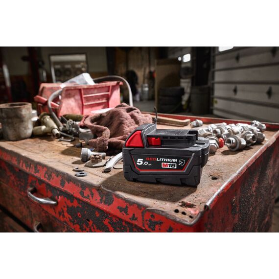 Аккумулятор с сопротивлением к химикатам Milwaukee M18 B5-CR - 4932479265, Модель: M18 B5-CR, внеший вид, изображение 10