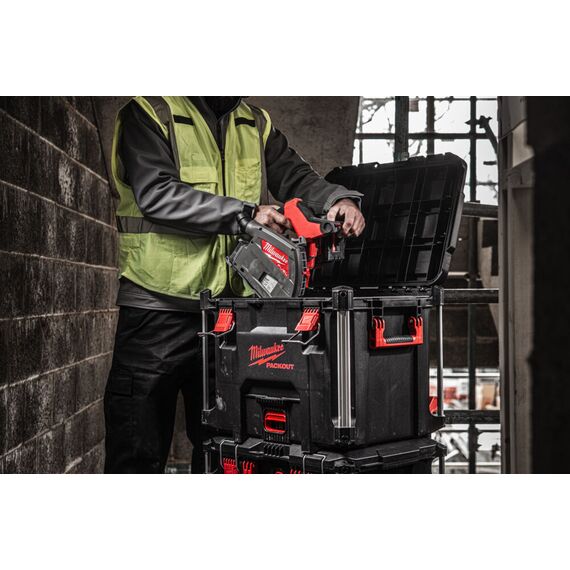 Аккумуляторная циркулярная пила по дереву и пластику Milwaukee M18 FPS55-552P - 4933478778, Модель: M18 FPS55-552P, фото, изображение 18 Аккумуляторная циркулярная пила по дереву и пластику Milwaukee M18 FPS55-552P - 4933478778, Модель: M18 FPS55-552P, внеший вид, изображение 18