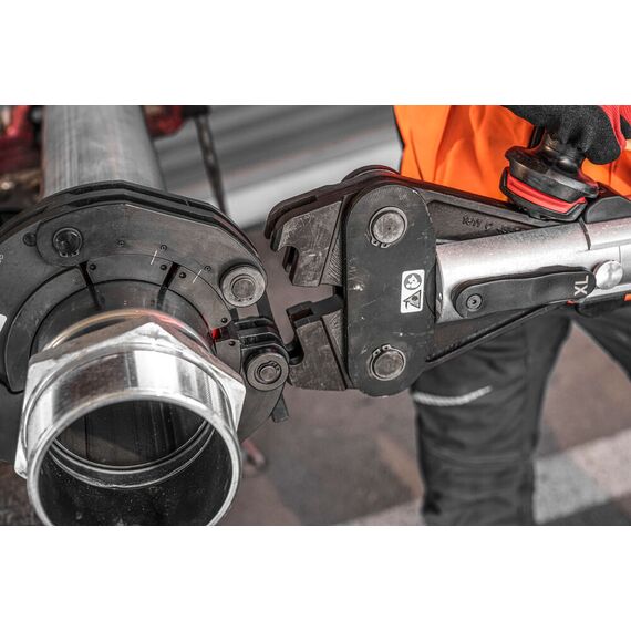 Аккумуляторный гидравлический инструмент для обжима труб Milwaukee M18 BLHPTXL-502P - 4933479441, Модель: M18 BLHPTXL-502P, фото, изображение 23 Аккумуляторный гидравлический инструмент для обжима труб Milwaukee M18 BLHPTXL-502P - 4933479441, Модель: M18 BLHPTXL-502P, внеший вид, изображение 23