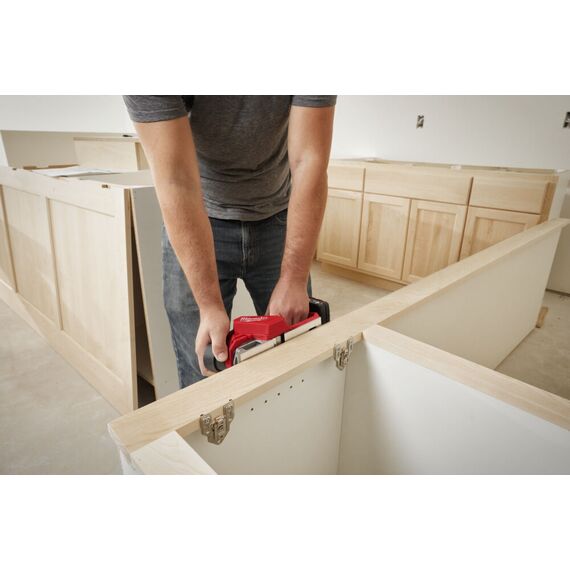 Аккумуляторный рубанок Milwaukee M12 BLP-0X - 4933492850, Модель: M12 BLP-0X, фото, изображение 14 Аккумуляторный рубанок Milwaukee M12 BLP-0X - 4933492850, Модель: M12 BLP-0X, внеший вид, изображение 14