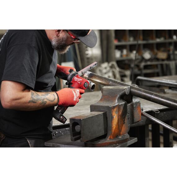 Ленточная шлифовальная машина Milwaukee M12 FBFL13-402B - 4933480961, Модель: M12 FBFL13-402B, внеший вид, изображение 15