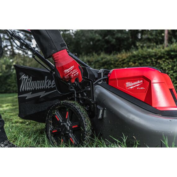 Аккумуляторная самоходная газонокосилка Milwaukee M18 F2LM53-0 - 4933479584, Модель: M18 F2LM53-0, внеший вид, изображение 6