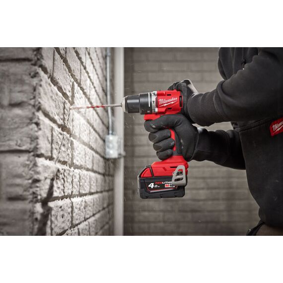 Аккумуляторная ударная дрель-шуруповерт Milwaukee M18 BLPDRC-402C - 4933492824, Модель: M18 BLPDRC-402C, фото, изображение 3 Аккумуляторная ударная дрель-шуруповерт Milwaukee M18 BLPDRC-402C - 4933492824, Модель: M18 BLPDRC-402C, внеший вид, изображение 3