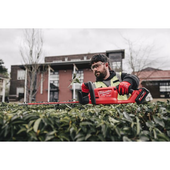 Аккумуляторный кусторез Milwaukee M18 FHT45-802 - 4933480113, Модель: M18 FHT45-802, фото, изображение 7 Аккумуляторный кусторез Milwaukee M18 FHT45-802 - 4933480113, Модель: M18 FHT45-802, внеший вид, изображение 7