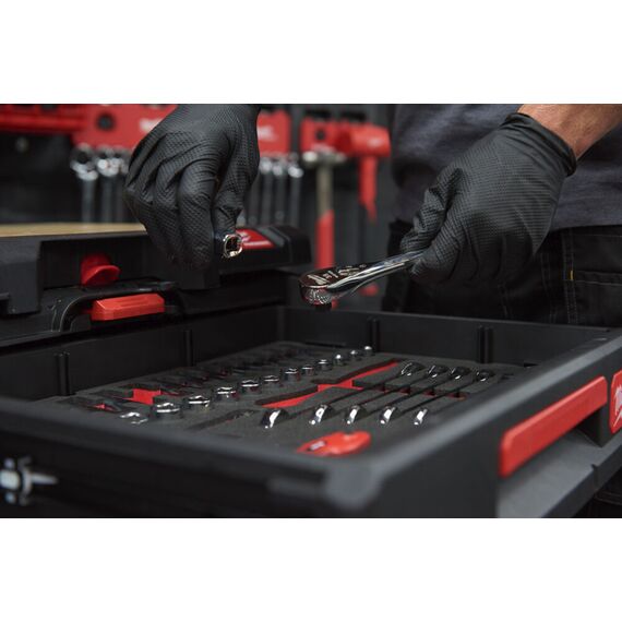 Перчатки рабочие Milwaukee 50 Pack Nitrile Disposable Gloves Grip 8／M - 4932493234, Модель: 50 Pack Nitrile Disposable Gloves Grip 8／M, Цвет: Черный, внеший вид, изображение 5