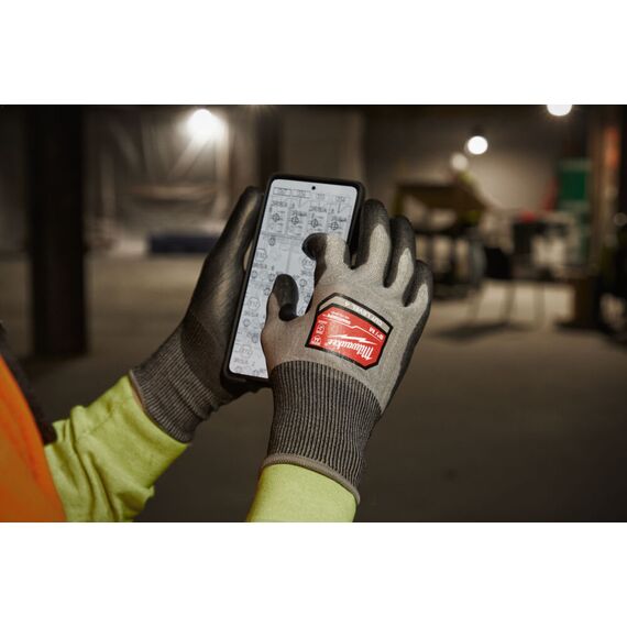 Перчатки рабочие Milwaukee Hi-Dex Cut D Gloves 9／L - 4932480503, Модель: Hi-Dex Cut D Gloves 9／L, Цвет: Серый, черный, красный, внеший вид, изображение 3