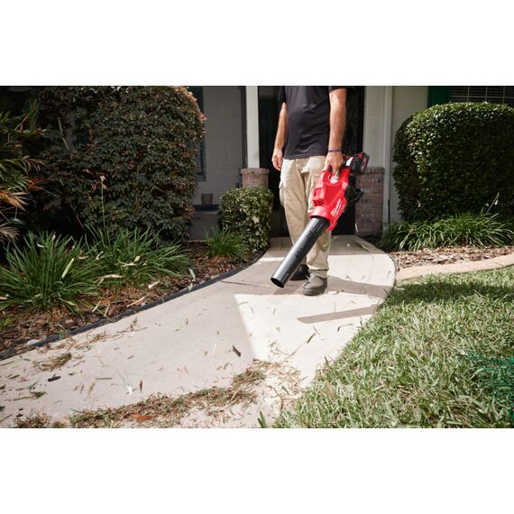 Аккумуляторная воздуходувка с двумя батареями Milwaukee M18 F2BL-802 - 4933479988, Модель: M18 F2BL-802, фото, изображение 15 Аккумуляторная воздуходувка с двумя батареями Milwaukee M18 F2BL-802 - 4933479988, Модель: M18 F2BL-802, внеший вид, изображение 15