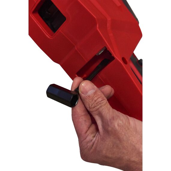 Аккумуляторная цепная пила Milwaukee M18 FCHS35-122 - 4933479679, Модель: M18 FCHS35-122, фото, изображение 7 Аккумуляторная цепная пила Milwaukee M18 FCHS35-122 - 4933479679, Модель: M18 FCHS35-122, внеший вид, изображение 7