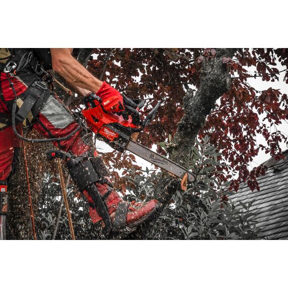 Аккумуляторная цепная пила с верхней рукояткой 30 см Milwaukee M18 FTHCHS30-802 - 4933479587, Модель: M18 FTHCHS30-802, внеший вид, изображение 12