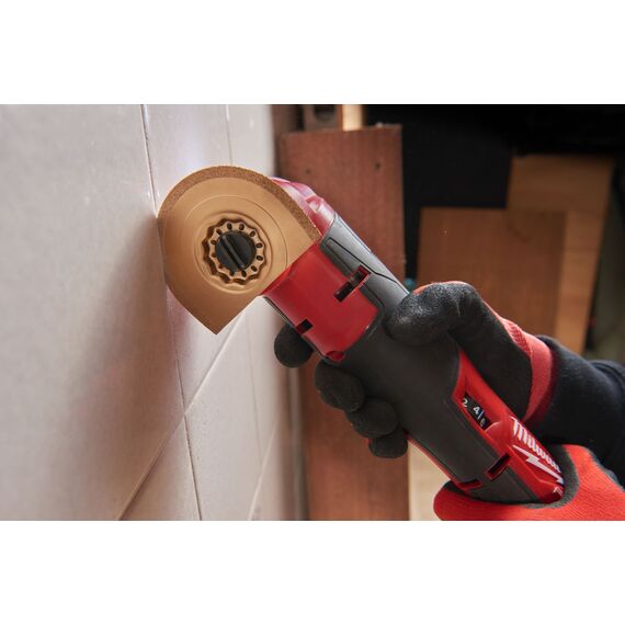 Полотно для мультитула Milwaukee GROUT REMOVAL CARBIDE BLADE 75X2.2MM 1PC - 48906051, Ширина лезвия (мм): 75, Модель: GROUT REMOVAL CARBIDE BLADE 75X2.2MM 1PC, Длина (мм): 20, внеший вид, изображение 3