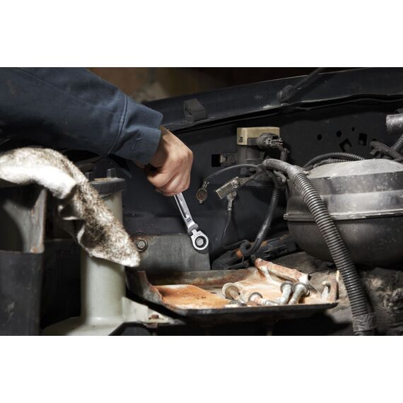 Комбинированный ключ с трещоткой и шарниром Milwaukee MAXBITE FLEX HEAD RATCHETING SPANNER-METRIC 13 MM - 4932480186, Модель: MAXBITE FLEX HEAD RATCHETING SPANNER-METRIC 13 MM, Длина (мм): 187, внеший вид, изображение 3