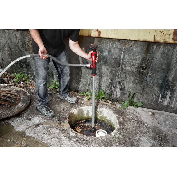 Аккумуляторный насос для перекачки воды Milwaukee M12 BSWP-0 - 4933479639, Модель: M12 BSWP-0, внеший вид, изображение 15