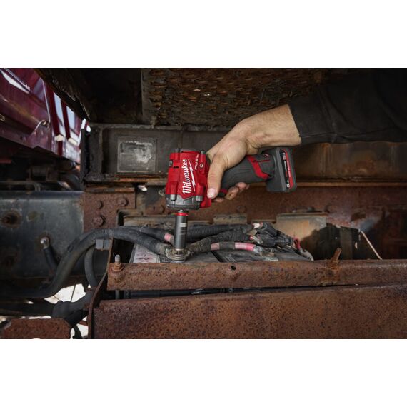 Аккумуляторный импульсный гайковерт Milwaukee M12 FCIWF38G3-0 - 4933493451, Модель: M12 FCIWF38G3-0, фото, изображение 15 Аккумуляторный импульсный гайковерт Milwaukee M12 FCIWF38G3-0 - 4933493451, Модель: M12 FCIWF38G3-0, внеший вид, изображение 15