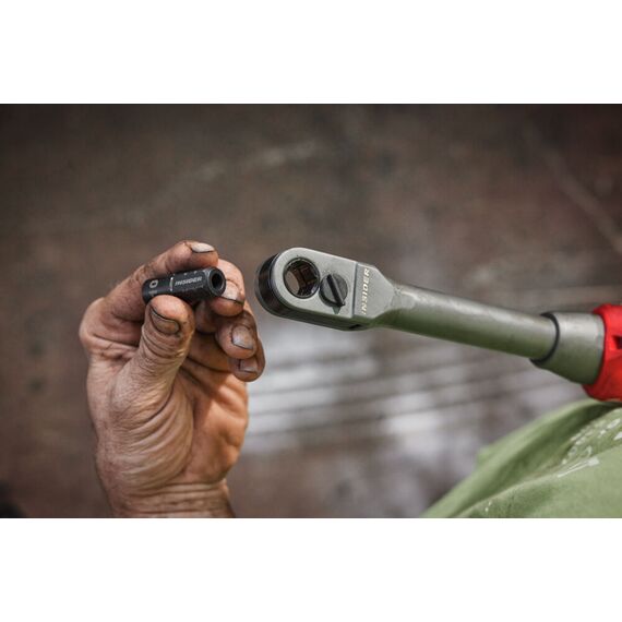 Аккумуляторная сквозная трещотка Milwaukee M12 FPTR-202X - 4933499411, Модель: M12 FPTR-202X, фото, изображение 6 Аккумуляторная сквозная трещотка Milwaukee M12 FPTR-202X - 4933499411, Модель: M12 FPTR-202X, внеший вид, изображение 6