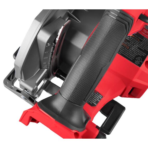 Аккумуляторная циркулярная пила по дереву и пластику Milwaukee M18 FCS552-302X - 4933493589, Диаметр диска (мм): 165, Посадочный диаметр (мм): 20, Модель: M18 FCS552-302X, фото, изображение 6 Аккумуляторная циркулярная пила по дереву и пластику Milwaukee M18 FCS552-302X - 4933493589, Диаметр диска (мм): 165, Посадочный диаметр (мм): 20, Модель: M18 FCS552-302X, внеший вид, изображение 6