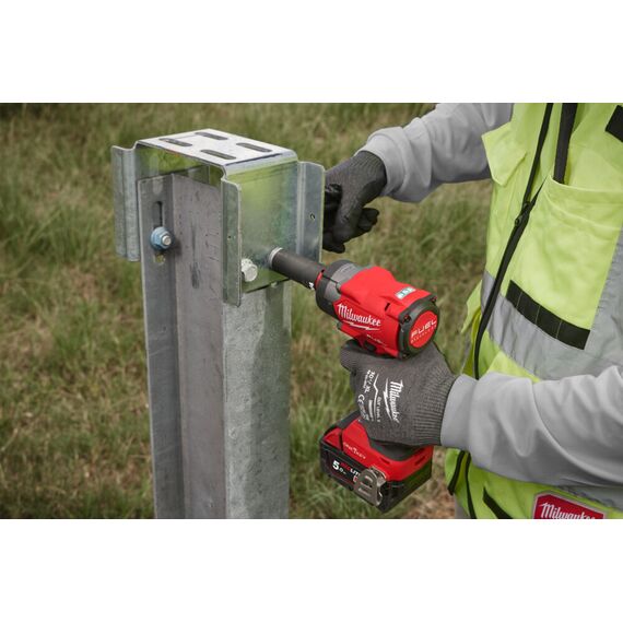 Аккумуляторный импульсный гайковерт Milwaukee M18 ONEFIW2FC12-0X - 4933493412, Модель: M18 ONEFIW2FC12-0X, внеший вид, изображение 5