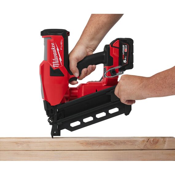 Аккумуляторный гвоздезабиватель Milwaukee M18 FDN-0C - 4933493600, внеший вид, изображение 23