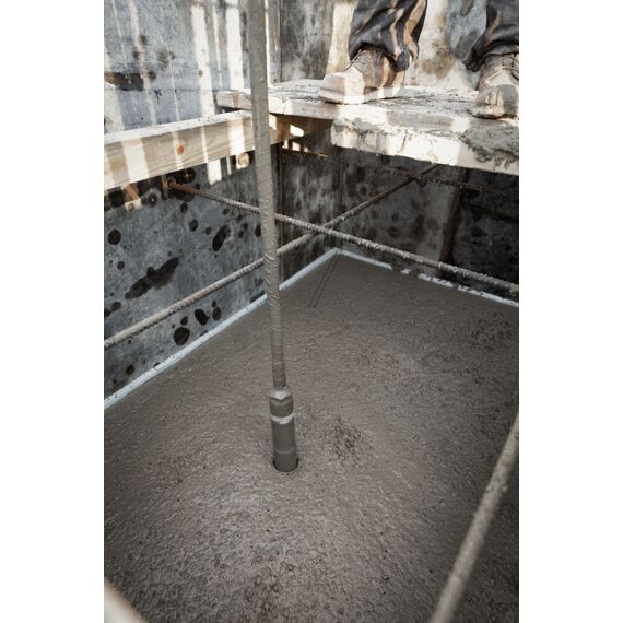 Аккумуляторный кейсовый вибратор для бетона Milwaukee MXF CVBC-0 - 4933479607, Модель: MXF CVBC-0, внеший вид, изображение 18