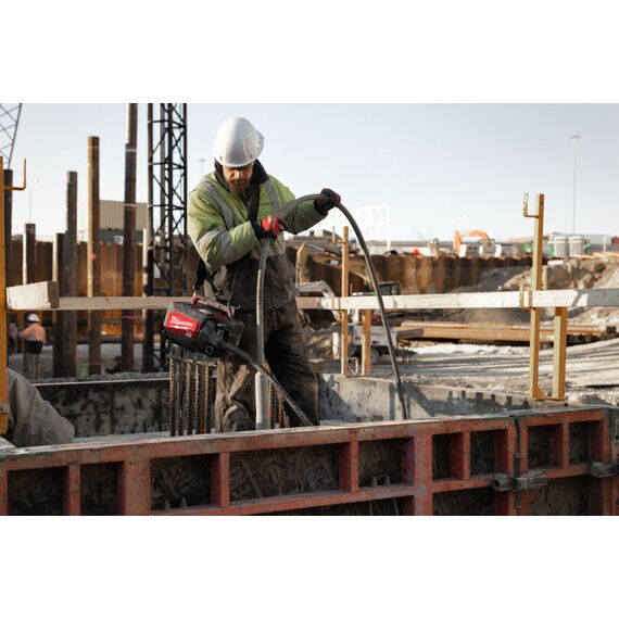 Аккумуляторный кейсовый вибратор для бетона Milwaukee MXF CVBC-0 - 4933479607, Модель: MXF CVBC-0, внеший вид, изображение 21