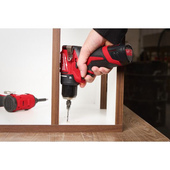 Аккумуляторная дрель-шуруповерт Milwaukee M12 BLDDRC-0 - 4933499683, Модель: M12 BLDDRC-0, внеший вид, изображение 8