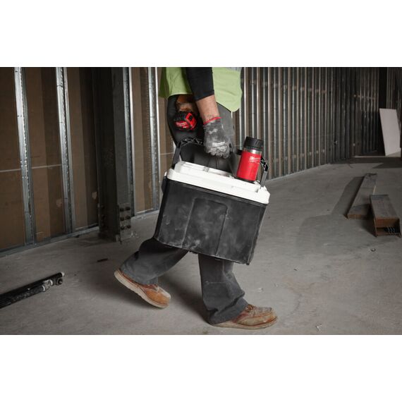 Термос Milwaukee PACKOUT BOTTLE 355 ML SIP LID RED - 4932498977, Модель: PACKOUT BOTTLE 355 ML SIP LID RED, фото, изображение 4 Термос Milwaukee PACKOUT BOTTLE 355 ML SIP LID RED - 4932498977, Модель: PACKOUT BOTTLE 355 ML SIP LID RED, внеший вид, изображение 4