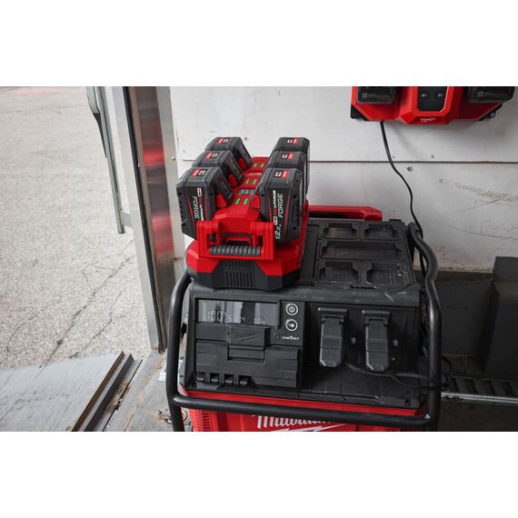 Зарядное устройство Milwaukee M18 MPC6 - 4932498551, внеший вид, изображение 6