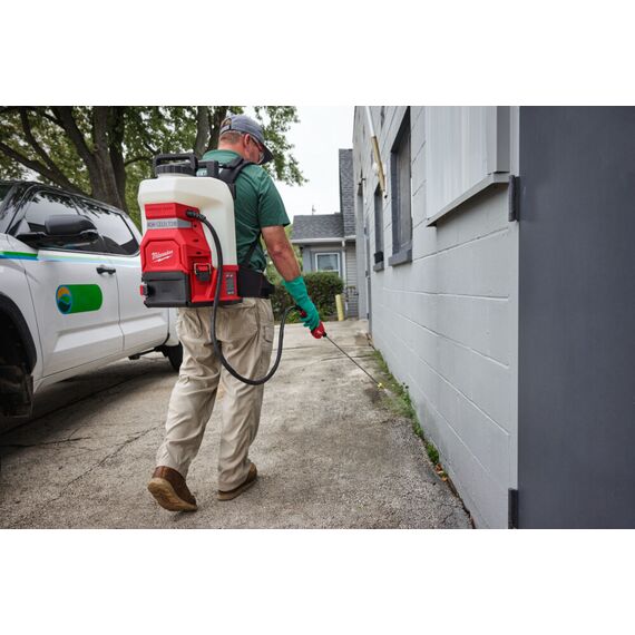 Ранцевый опрыскиватель Milwaukee M18 BBPFP2-0 - 4933498961, Модель: M18 BBPFP2-0, внеший вид, изображение 4