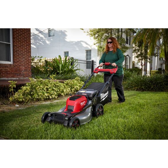 Аккумуляторная самоходная газонокосилка Milwaukee M18 F2LM53-122-II - 4933499213, Модель: M18 F2LM53-122-II, внеший вид, изображение 38