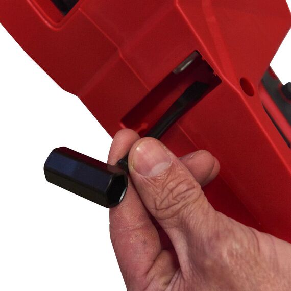 Аккумуляторная цепная пила Milwaukee M18 FCHS35-122-II - 4933499223, Модель: M18 FCHS35-122-II, внеший вид, изображение 13