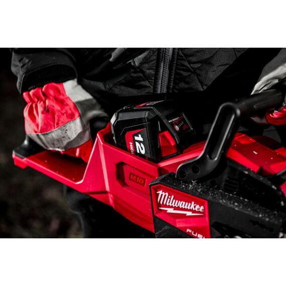 Аккумуляторная цепная пила Milwaukee M18 FCHSC-122 - 4933499219, Модель: M18 FCHSC-122, внеший вид, изображение 11