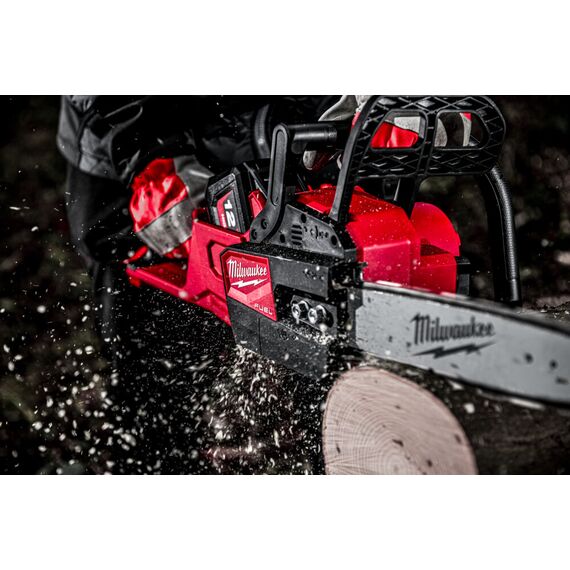 Аккумуляторная цепная пила Milwaukee M18 FCHSC-122 - 4933499219, Модель: M18 FCHSC-122, внеший вид, изображение 5