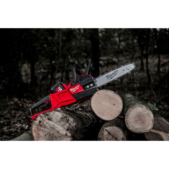 Аккумуляторная цепная пила Milwaukee M18 FCHSC-122 - 4933499219, Модель: M18 FCHSC-122, внеший вид, изображение 6